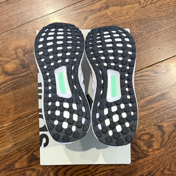 Adidas Pure White Running Shoes - Picture 2 of 3